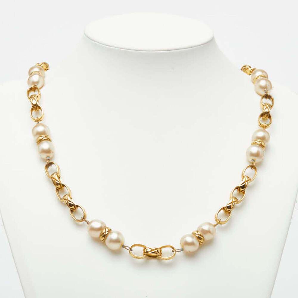 CHANEL Gold Pearl Necklace